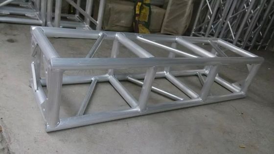 Hệ thống giàn chiếu sáng sân khấu thẳng 0,5m đến 4 M Chiều dài 350 * 450mm Ống chính50 * 3 Nẹp 25 * 2