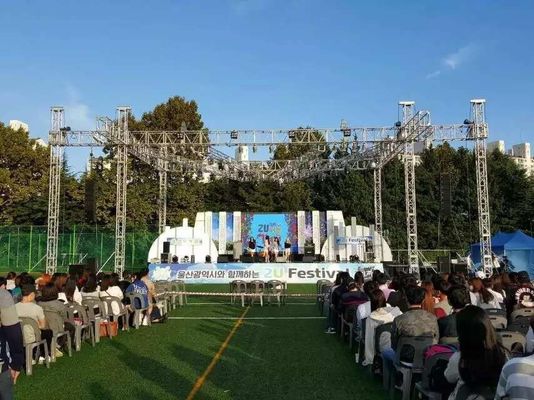 Ánh sáng Bolt Giàn nhôm Mái kèo Retread Tái sử dụng Chống ăn mòn Kích thước 300 * 300